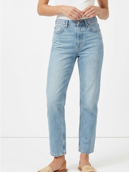 Everlane Denim - Everlane The Original Cheeky Straight Jean 27 Crop Light Wash Vintage-Inspired